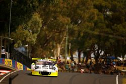 #911 Walkinshaw GT3, Porsche 911 GT3 R: Earl Bamber, Kevin Estre, Laurens Vanthoor