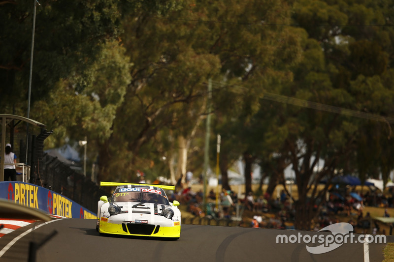 #911 Walkinshaw GT3, Porsche 911 GT3 R: Earl Bamber, Kevin Estre, Laurens Vanthoor