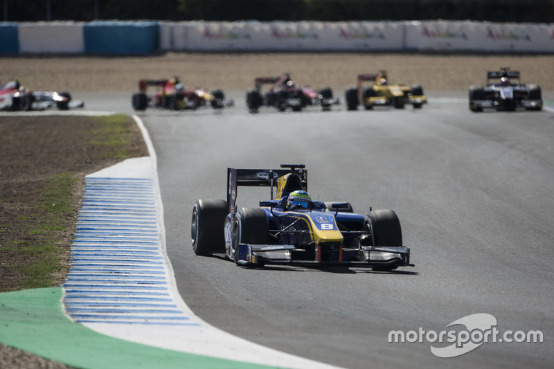 5. <img src="https://cdn-7.motorsport.com/static/img/cfp/0/0/0/200/227/s3/united_kingdom-2.jpg" alt="" width="20" height="12" /> Оливер Роуленд