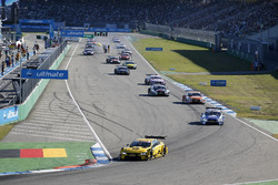 Start Formation Lap