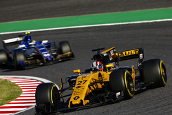 Nico Hulkenberg, Renault Sport F1 Team RS17, Pascal Wehrlein, Sauber C36