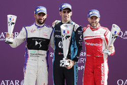 Podio: il vincitore della gara Sébastien Buemi, Renault e.Dams, il secondo classificato Jose Maria Lopez, DS Virgin Racing, il terzo classificato Nick Heidfeld, Mahindra Racing