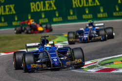 Marcus Ericsson, Sauber C36, Pascal Wehrlein, Sauber C36