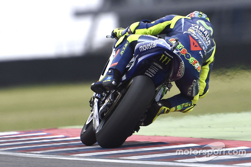 Valentino Rossi, Yamaha Factory Racing, spining on the curbs