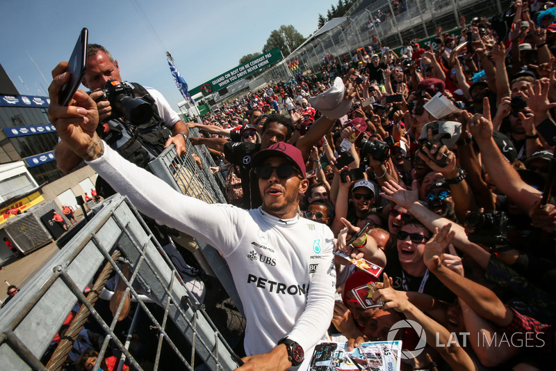 Le vainqueur Lewis Hamilton, Mercedes AMG F1