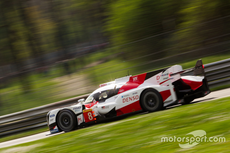 #8 Toyota Gazoo Racing Toyota TS050 Hybrid: Anthony Davidson, Nicolas Lapierre, Kazuki Nakajima