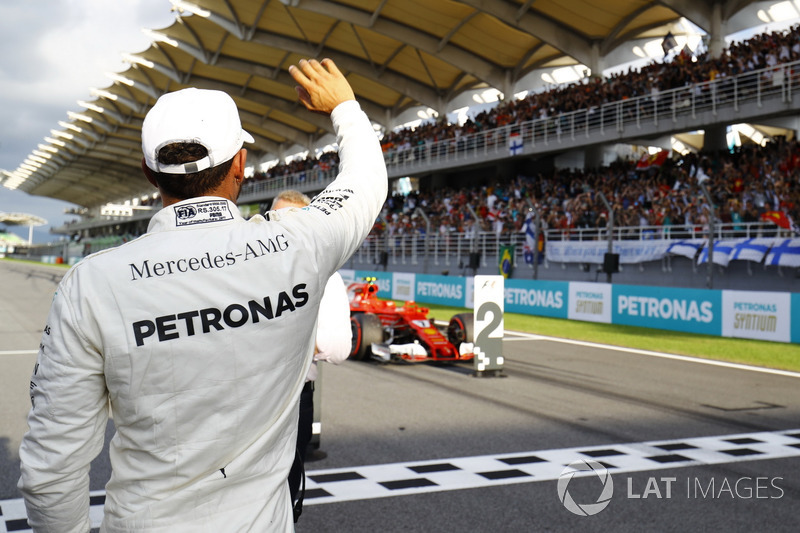 La 70, en Malasia tras el problema de motor de Vettel