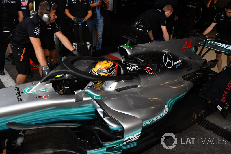 Lewis Hamilton, Mercedes-Benz F1 W08 with halo