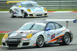 #77 Team NZ Porsche 997: Graeme Dowsett and John Curran