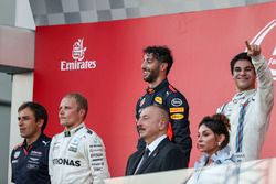 Pierre Wache, ingénieur Red Bull Racing, Valtteri Bottas, Mercedes AMG F1, Daniel Ricciardo, Red Bull Racing et Lance Stroll, Williams