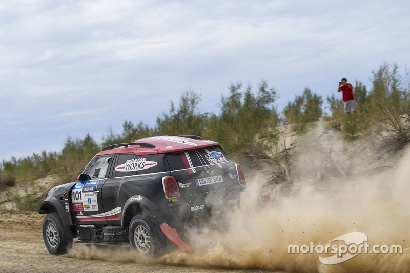 #101 X-Raid Team Mini: Yazeed Al-Rajhi, Tom Colsoul