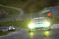 #44 Team Falken Motorsport, Porsche 991 GT3-R: Jörg Bergmeister, Dirk Werner, Laurens Vanthoor