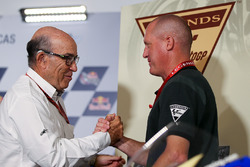Carmelo Ezpeleta, PDG de Dorna Sports, Kenny Roberts Jr.