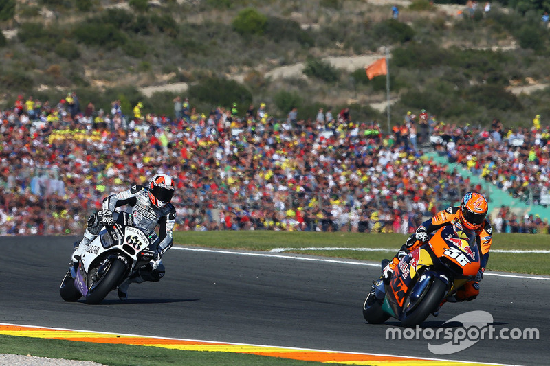 Mika Kallio, Red Bull KTM Factory Racing; Yonny Hernandez, Aspar Racing Team