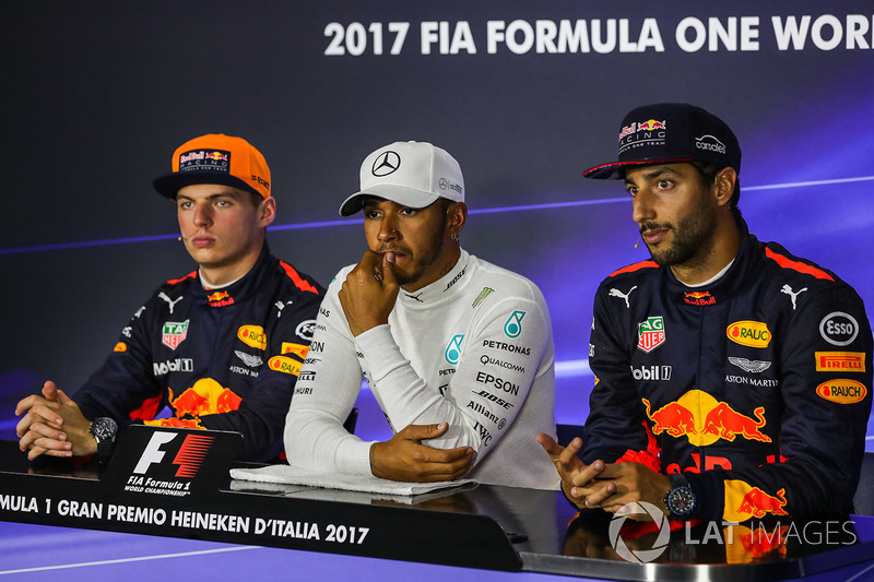 Max Verstappen, Red Bull Racing, Daniel Ricciardo, Red Bull Racing and pole sitter Lewis Hamilton, Mercedes AMG F1 in the Press Conference