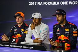 Max Verstappen, Red Bull Racing, Daniel Ricciardo, Red Bull Racing and pole sitter Lewis Hamilton, M