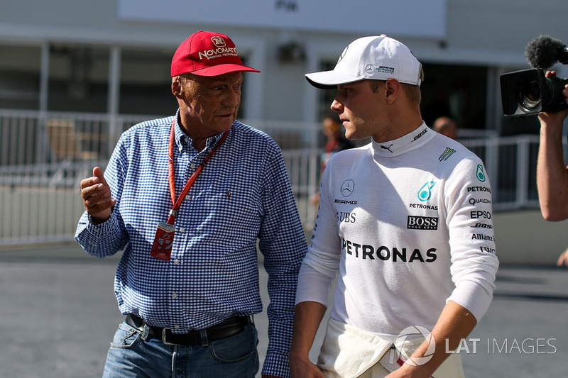Niki Lauda, Presidente Non-Esecutivo Mercedes AMG F1, Valtteri Bottas, Mercedes AMG F1