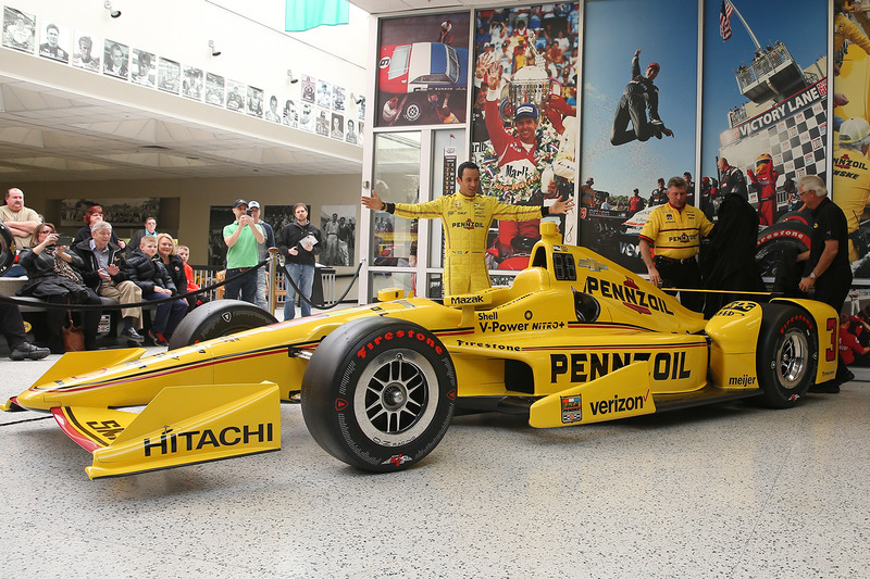 Презентация ливреи машины Элио Кастроневеса для 100-й Indy 500