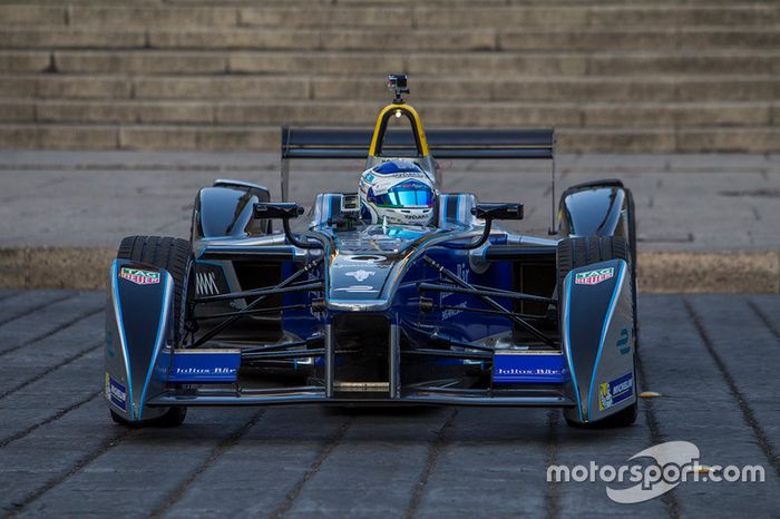 Salvador Durán, Team Aguri en el Ángel de la Independencia en la Ciudad de México