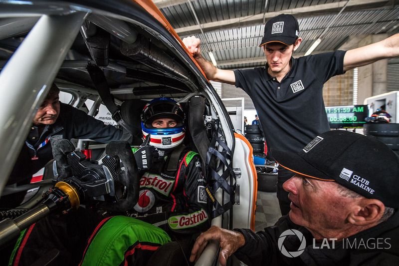 #30 Boat Works Racing BMW M4 GT4: Aaron Seton