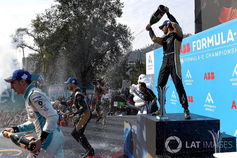 Sébastien Buemi, Renault e.Dams, Andre Lotterer, Techeetah, Jean-Eric Vergne, Techeetah, sprays the champagne on the podium