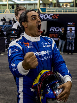 Juan Pablo Montoya del equipo Latinoamérica
