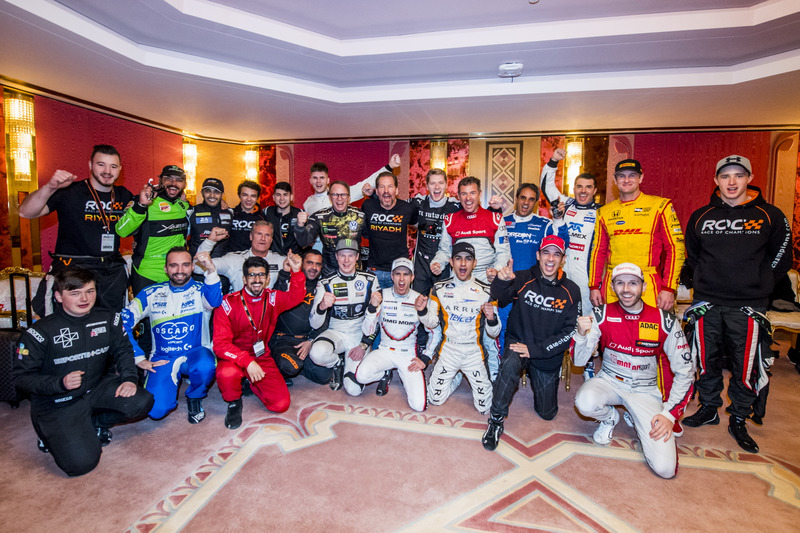 Los pilotos en backstage