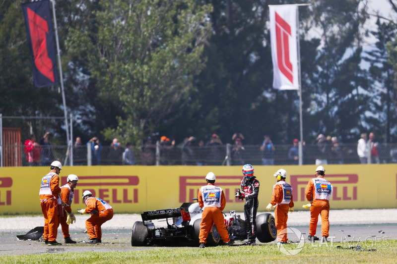 Kecelakaan Romain Grosjean, Nico Hulkenberg, Pierre Gasly, di lap pertama