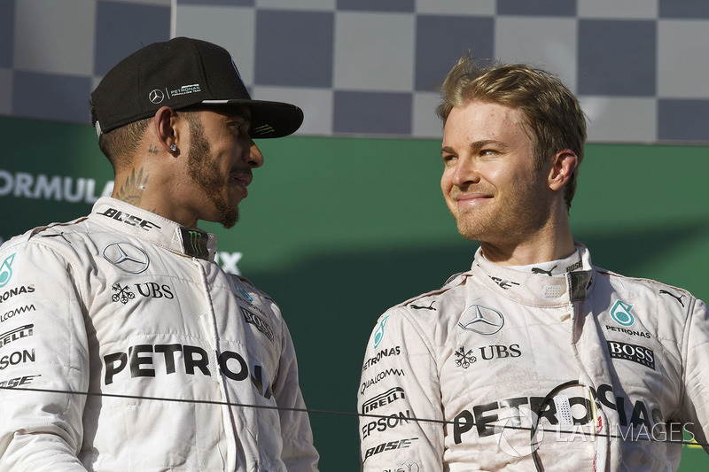 Podium: race winner Nico Rosberg, Mercedes AMG F1, second place Lewis Hamilton, Mercedes AMG F1