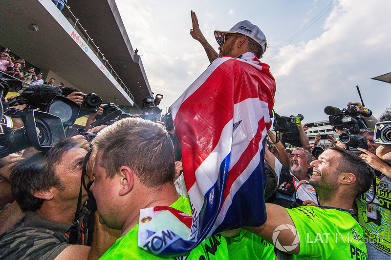 Le Champion du monde 2017 Lewis Hamilton, Mercedes AMG F1