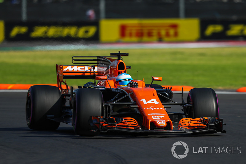 18º Fernando Alonso, McLaren MCL32 (sancionado con 20 posiciones)