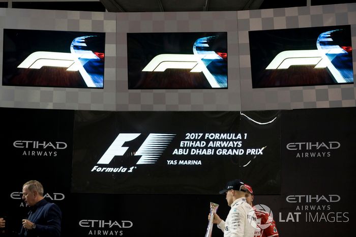 Podio: Ganador, Valtteri Bottas, Mercedes AMG F1 con el nuevo logo de F1