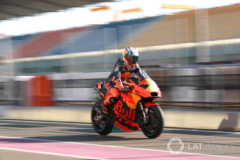 <img src="http://cdn-1.motorsport.com/static/custom/car-thumbs/MOTOGP_2018/NUMBERS/pol.png" width="50" />Pol Espargaró (Red Bull KTM Factory Racing)