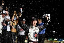 Kevin Harvick, Stewart-Haas Racing, Jimmy John's Ford Fusion celebrates