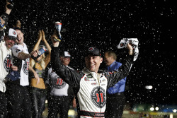Kevin Harvick, Stewart-Haas Racing, Jimmy John's Ford Fusion celebrates