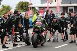 Changement de pneus pour Jonathan Rea, Kawasaki Racing