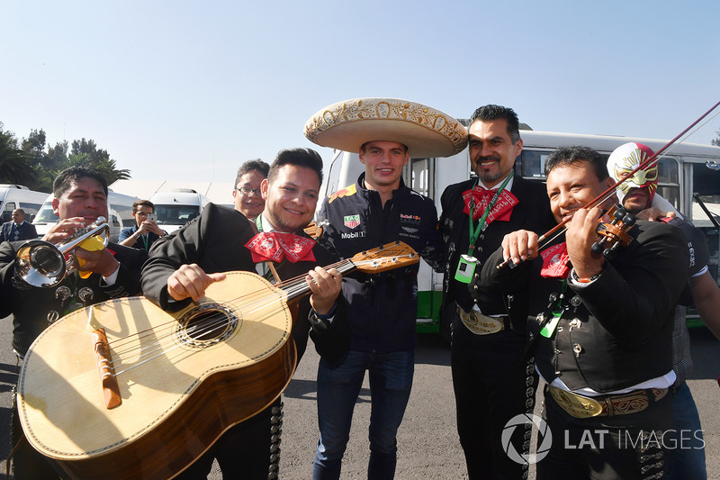 Max Verstappen, Red Bull Racing y los Mariachis