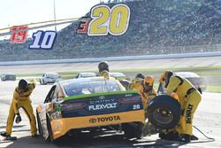 Matt Kenseth, Joe Gibbs Racing Toyota, makes a pit stop