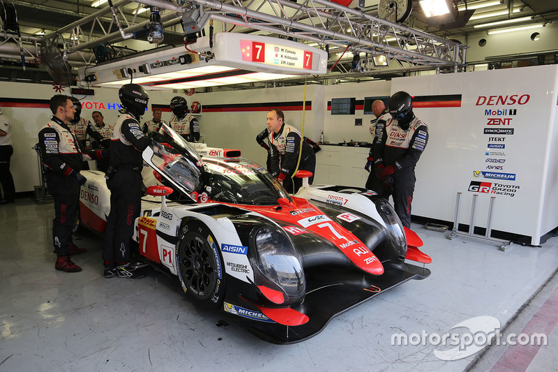 #7 Toyota Gazoo Racing Toyota TS050-Hybrid: Thomas Laurent, Mike Conway