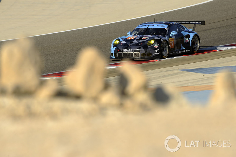 #77 Dempsey-Proton Racing Porsche 911 RSR: Christian Ried, Matteo Cairoli, Marvin Dienst
