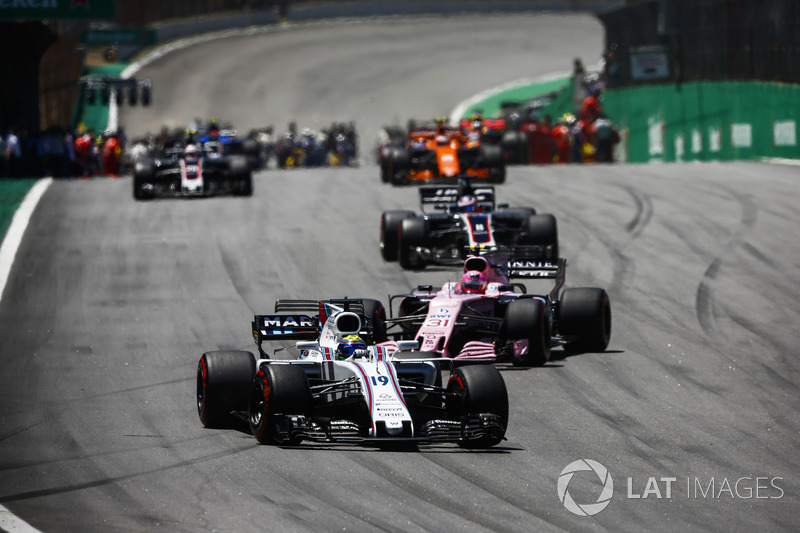 Felipe Massa, Williams FW40, Esteban Ocon, Sahara Force India F1 VJM10, Romain Grosjean, Haas F1 Team VF-17 en la vuelta de formación