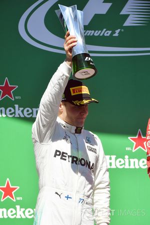 Podium: second place Valtteri Bottas