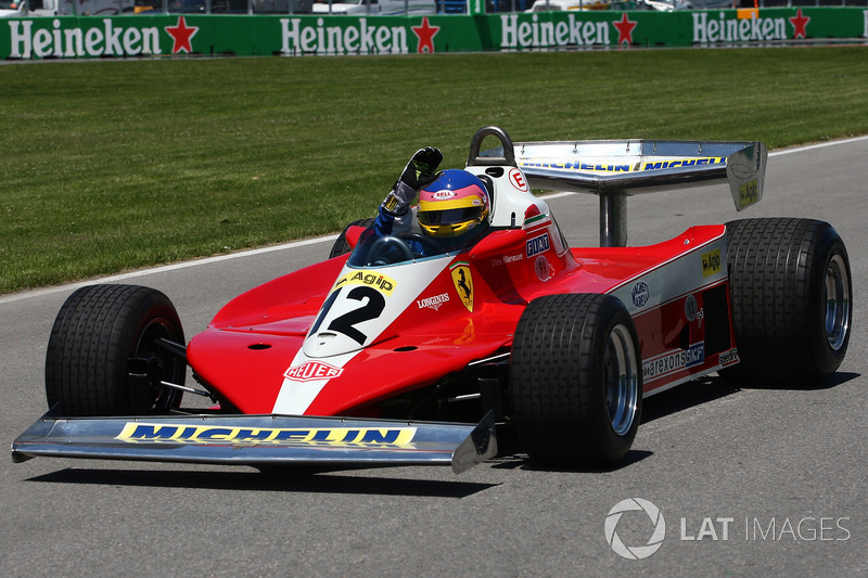 Jacques Villeneuve, pilote la Ferrari 312T3 de son père