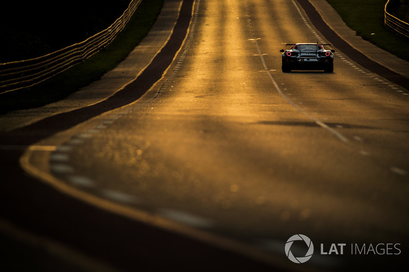 #54 Spirit of Race Ferrari 488 GTE: Thomas Flohr, Francesco Castellacci, Giancarlo Fisichella