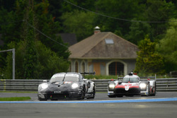 #88 Dempsey Proton Competition Porsche 911 RSR: Matteo Cairoli, Khaled Al Qubaisi, Giorgio Roda, #7 Toyota Gazoo Racing Toyota TS050: Mike Conway, Kamui Kobayashi, Jose Maria Lopez