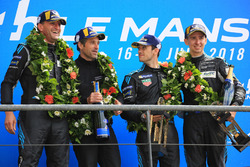 Podium LMGTE Am : les vainqueurs Christian Ried, Julien Andlauer, Matt Campbell, Proton Competition
