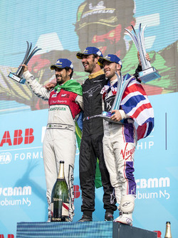Podio: ganador de la carrera Jean-Eric Vergne, Techeetah, segundo lugar Lucas di Grassi, Audi Sport ABT Schaeffler, y tercer lugar Sam Bird, DS Virgin Racing