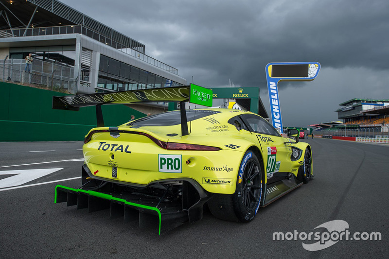 #97 Aston Martin Racing Aston Martin Vantage AMR: Alex Lynn, Maxime Martin, Jonathan Adams