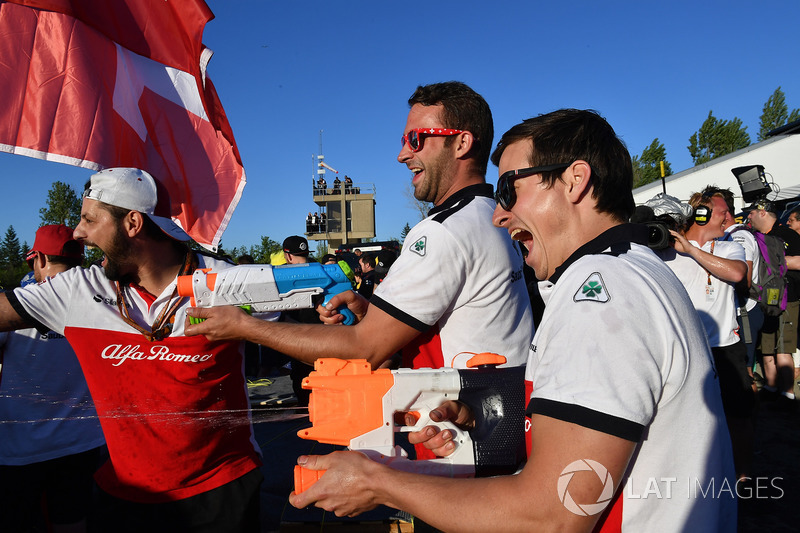 Sauber at the raft race