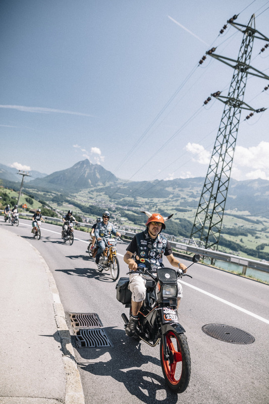 Partecipanti alla Red Bull Alpenbrevet